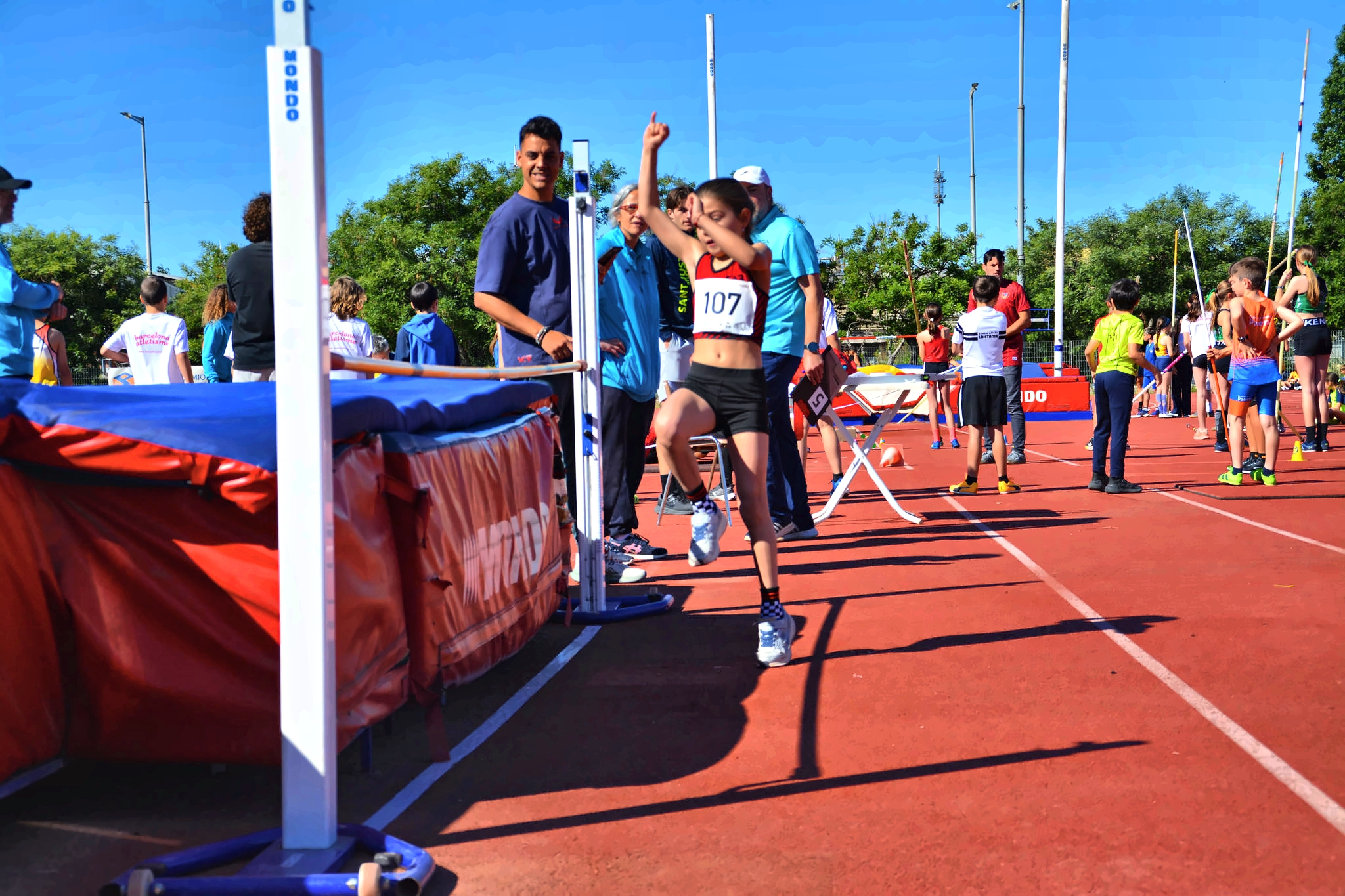 Club Atletisme Badalona - Escola